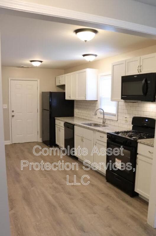 Building Photo - 2873 New Hampshire St