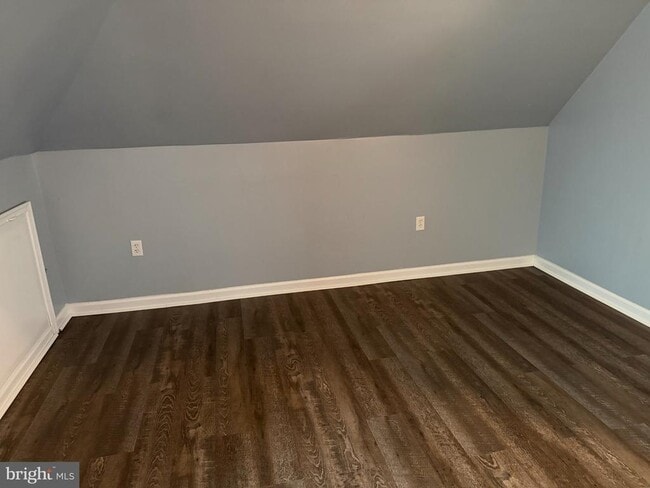 Building Photo - 126 E Berkley Ave