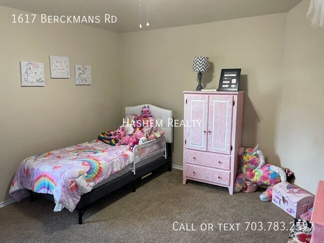 Building Photo - 1617 Berckmans Rd