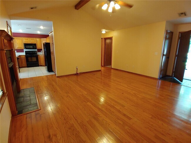 Building Photo - 2112 Ford St