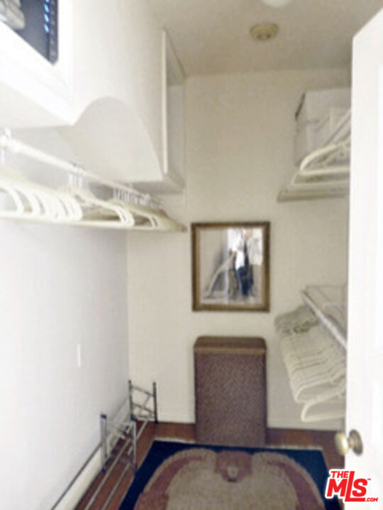 Building Photo - 1416 Havenhurst Dr