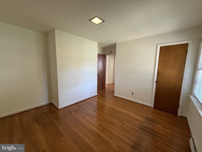 Building Photo - 1316 Stafford Ave