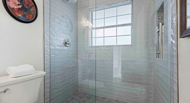 Building Photo - 209 Angelfish Ave.