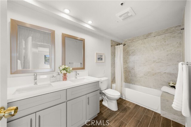 Building Photo - 335 S Sierra Madre Blvd