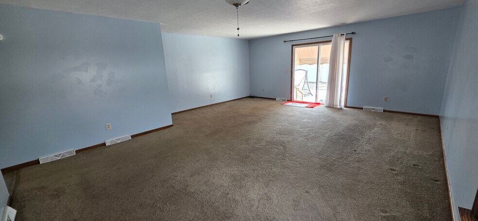 Building Photo - 5635 London Dr