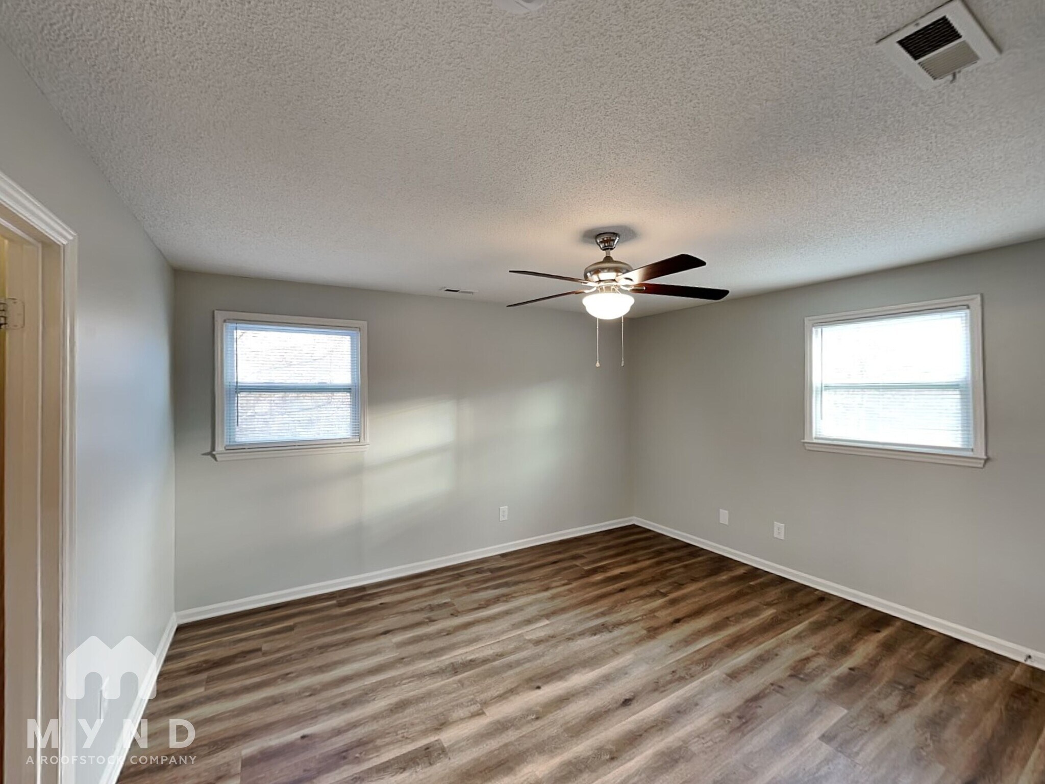 Building Photo - 211 Buckskin Dr