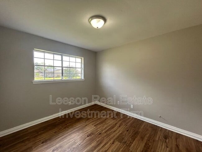 Building Photo - 1409 N Gibson Cir
