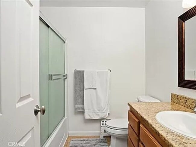 Building Photo - Check out the video! 3 Bedroom 2 Bath Cond...