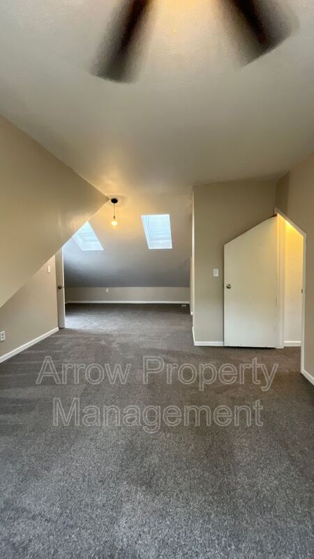 Building Photo - 2829 S 13th St