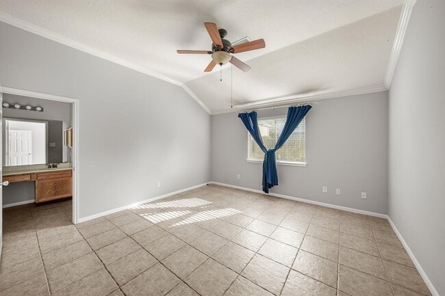Building Photo - 1242 Hunter Wood Dr