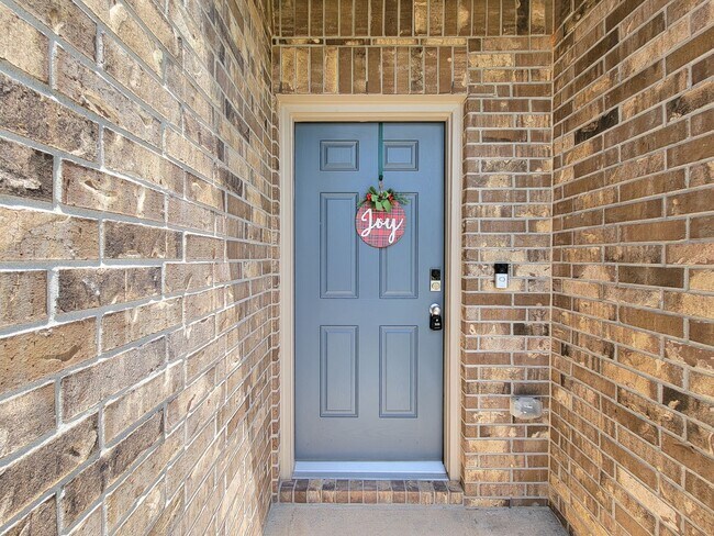 Building Photo - Ready to move in! The Granville floor plan...