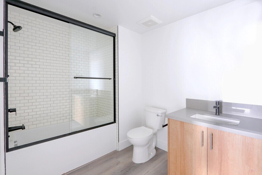 Building Photo - 11155 Huston St