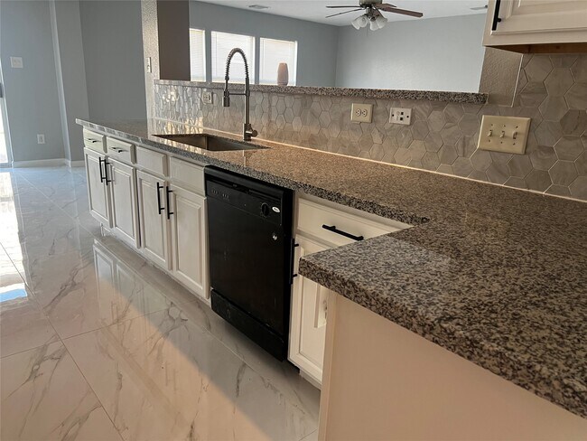 Building Photo - 2706 Piney Lake Ct