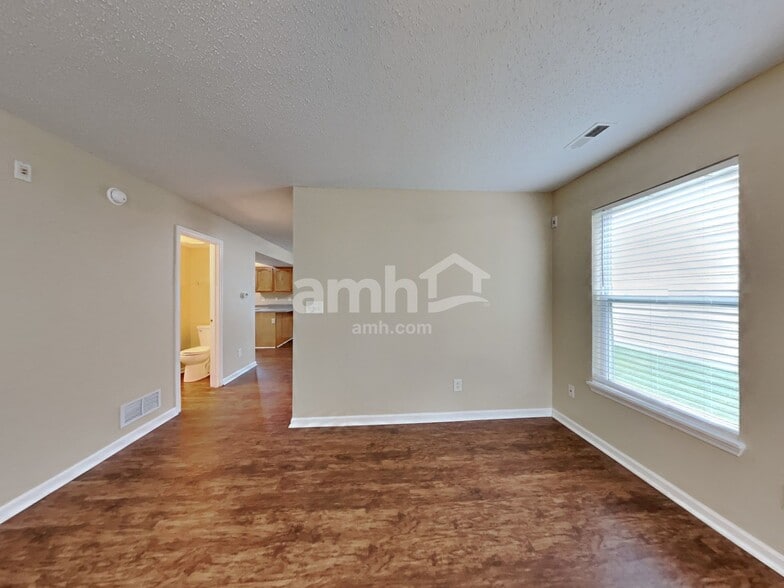 Building Photo - 9772 Trail Dr