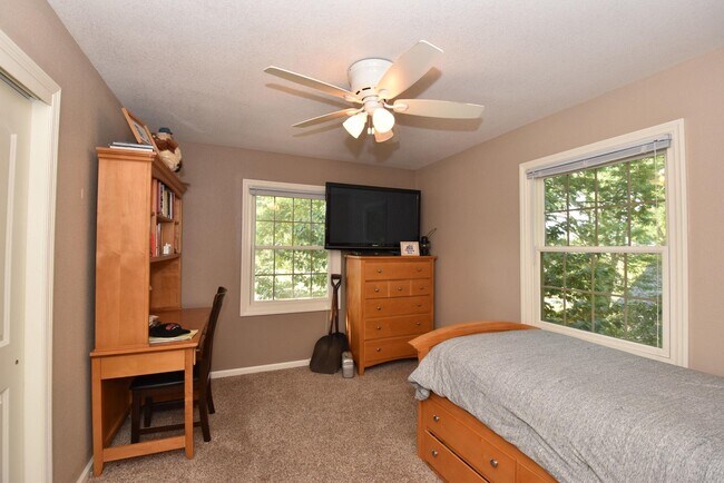 Building Photo - N63W29834 Woodfield Ct