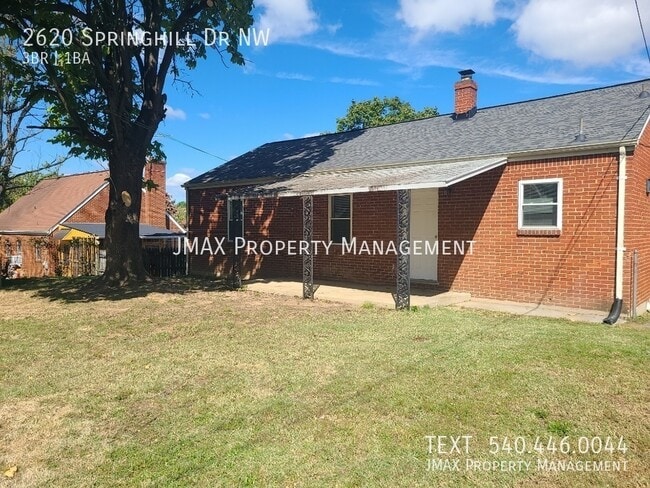 Building Photo - 2620 Springhill Dr NW