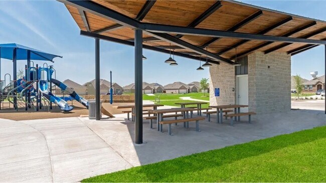 Building Photo - 208 Rubylace Dr