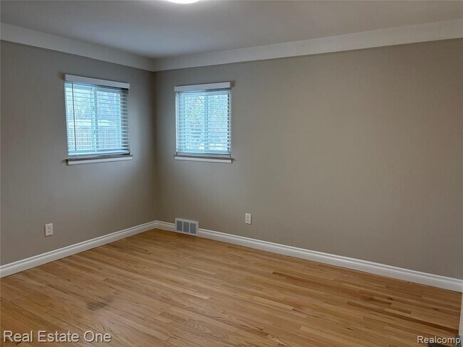 Building Photo - 53314 Starlite Dr