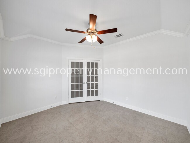 Building Photo - 10928 Brownwood Pl