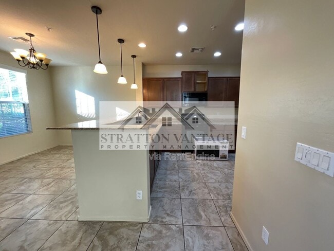 Building Photo - 4709 E Portola Valley Dr