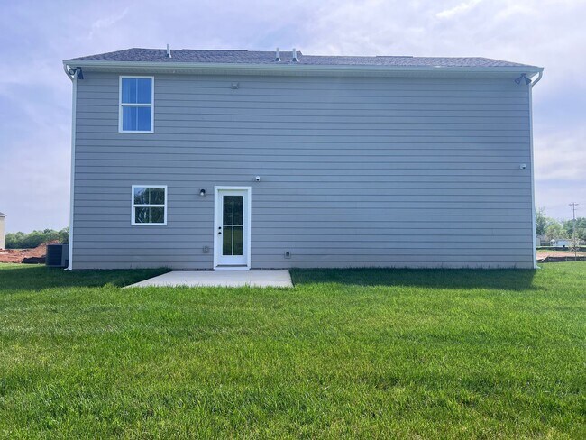 Building Photo - For Rent