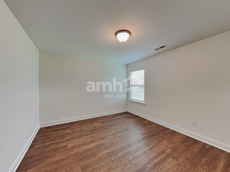 Building Photo - 154 Havenbrook Dr