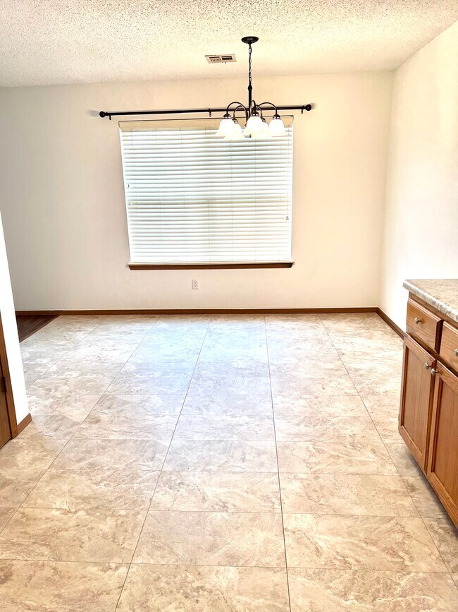 Dining Room - 1403 SE O St