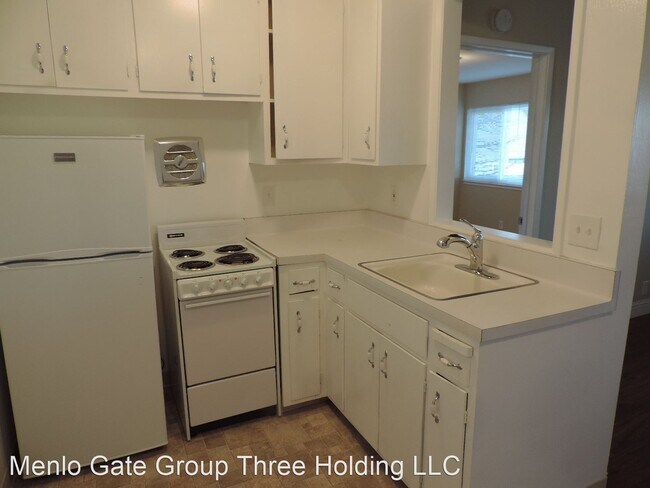 Building Photo - 3618 Alameda de las Pulgas