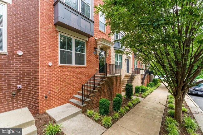 Building Photo - 11692 Sunrise Square Pl
