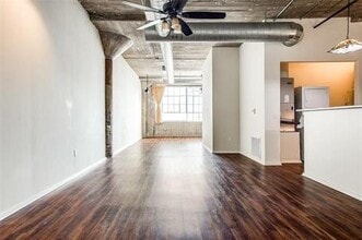 Building Photo - 120 St Louis Ave