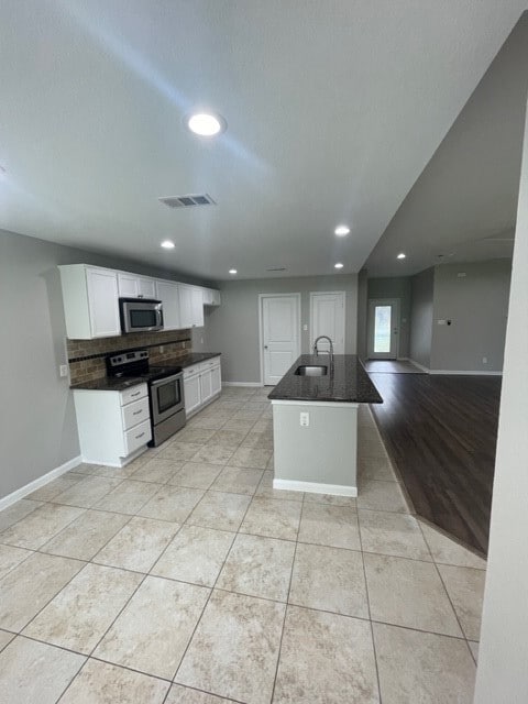 Building Photo - 604 W Willis St