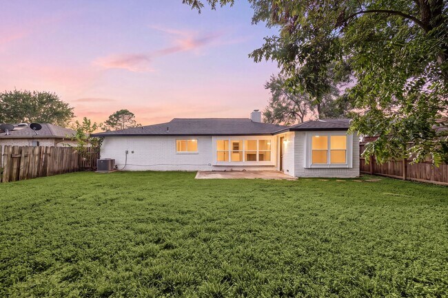 Building Photo - 6235 Weststar Ln