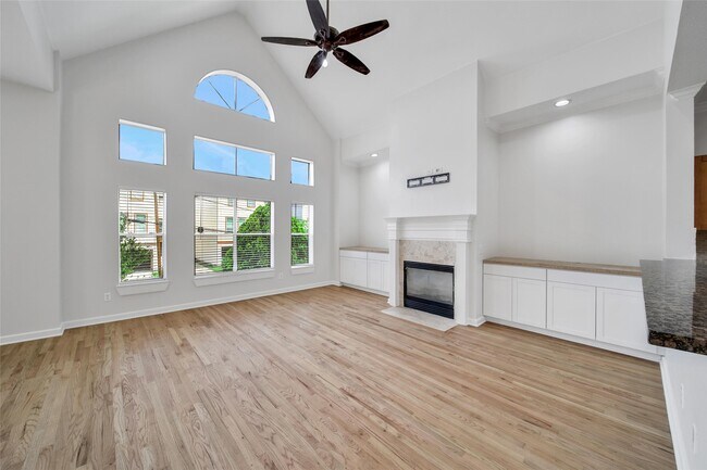 Building Photo - 5341 Kiam St
