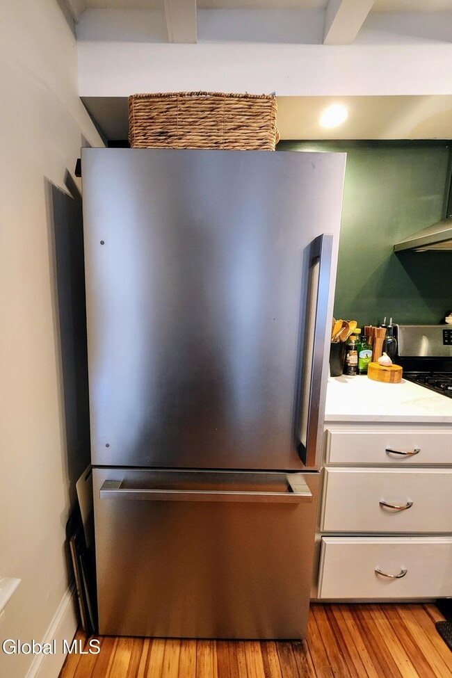 Building Photo - 11 Ingersoll Ave