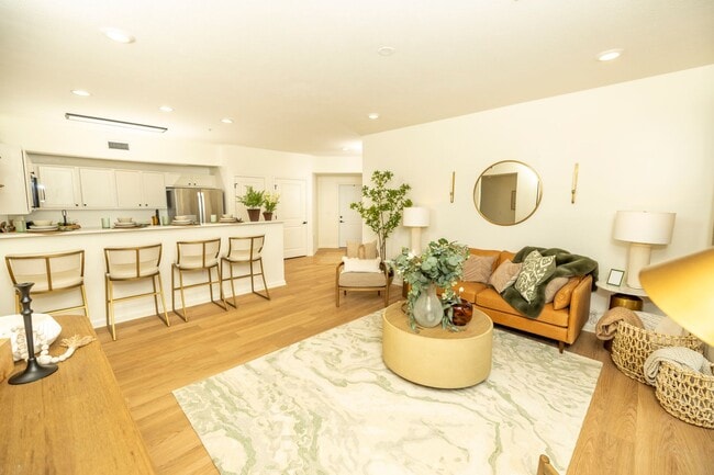 Building Photo - 5 Points Condominium