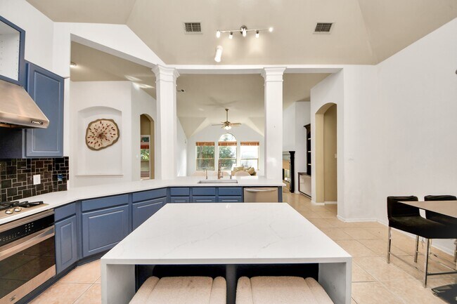 Building Photo - 3818 S Barnett Way