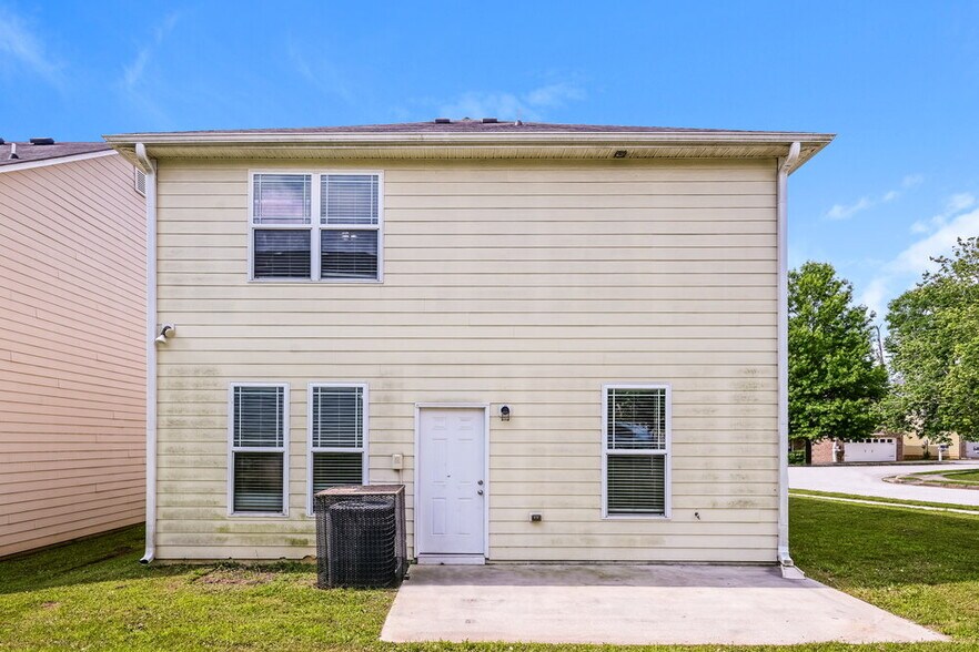 Building Photo - 1456 Arbor Pl Dr