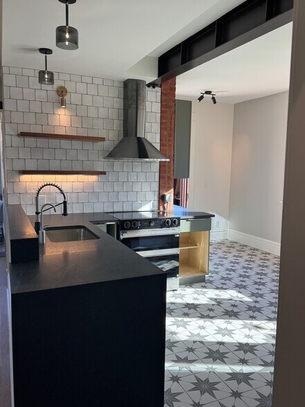 Kitchen - 2635 W 33rd Ave