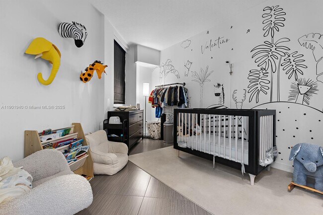 Building Photo - 2000 N Bayshore Dr