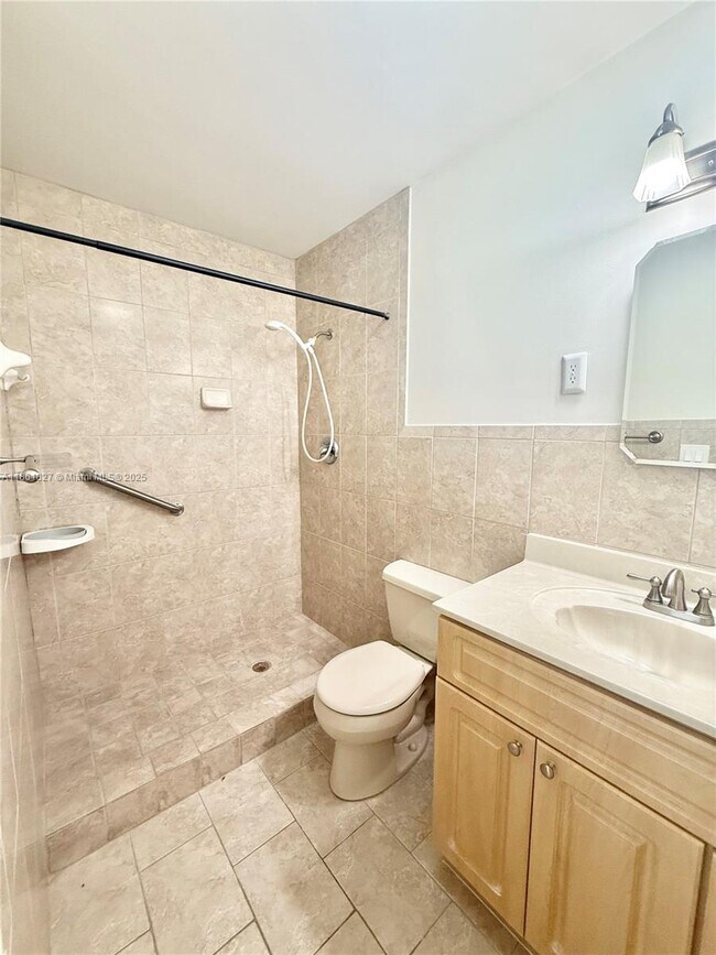 Building Photo - 2671 SW 118th Ct
