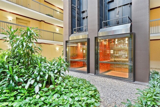 Building Photo - 661 Bering Dr