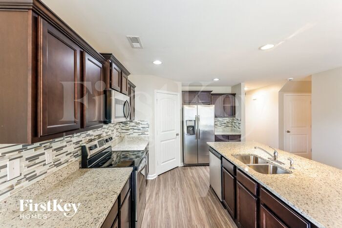 Building Photo - 11485 Cedar Glades Dr