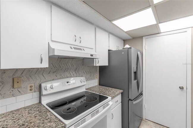 Building Photo - 4119 61st Ave Terrace W