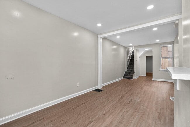 Building Photo - 434 N Patterson Park Ave