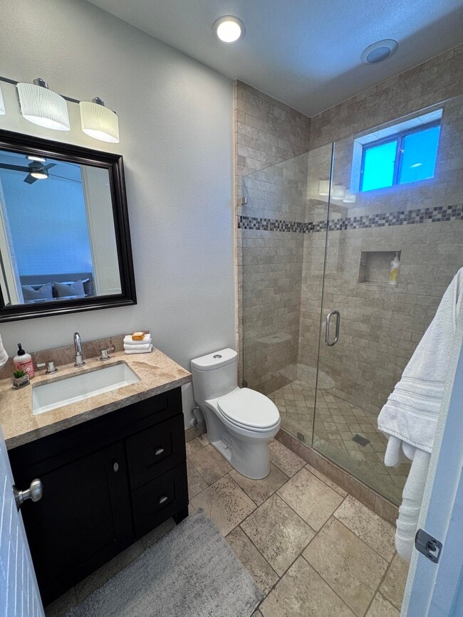 Building Photo - 102 Cll Los Hibiscos