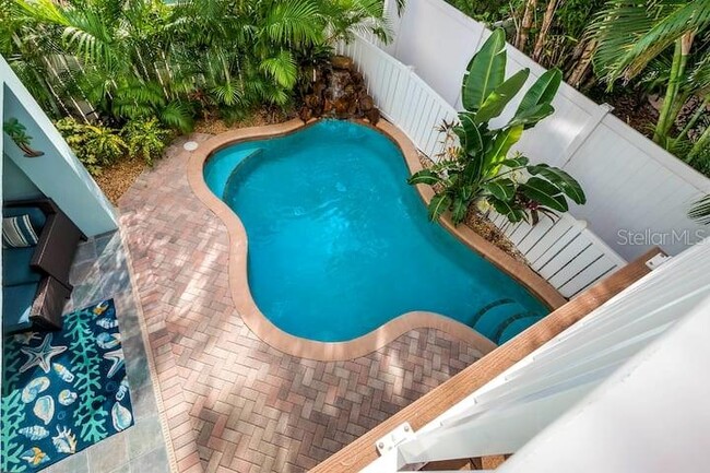 Building Photo - 4808 Gulf Dr