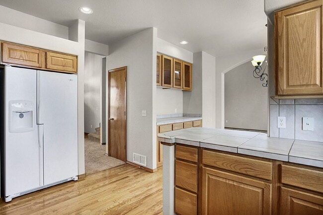 Building Photo - Move-In Ready 3-Bedroom Two-Story in Power...