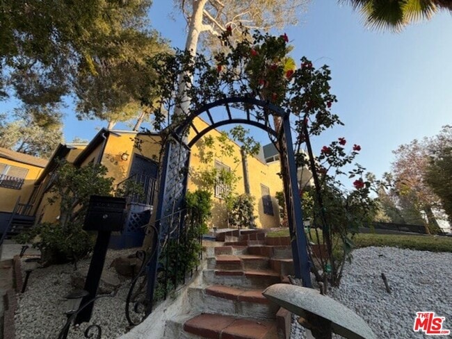 Building Photo - 208 Westmoreland Ave