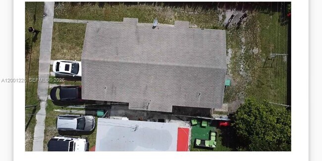 Building Photo - 2410 NW 11th St