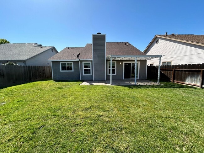 Building Photo - 3086 Beverly Ct